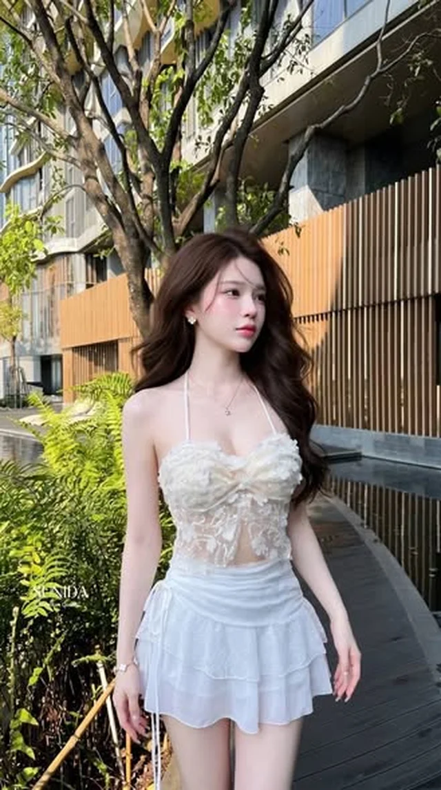 ชุดเซ็ต SUNIDA BRAND เสื้อผูกคอระบายลูกไม้คู่กระโปรงสั้น thumbnail 5