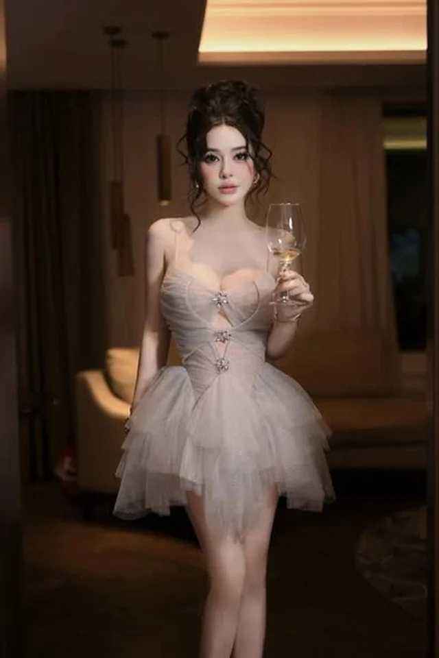 เดรสสั้นผ้าทูลล์สีเทาอ่อน Mini Dress Size L thumbnail 2