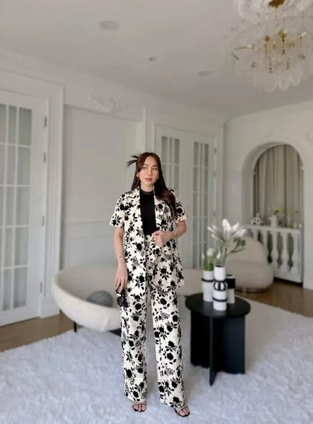 ชุดเซ็ตสูท BLACK Rose ลายดอกขาวดำ Size XL thumbnail 3