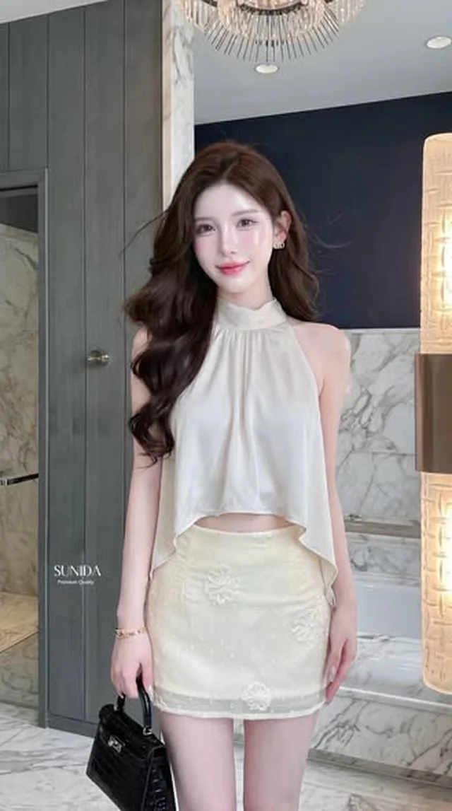 ชุดเซ็ต SUNIDA คอสูงสีครีม Size L (alternate)