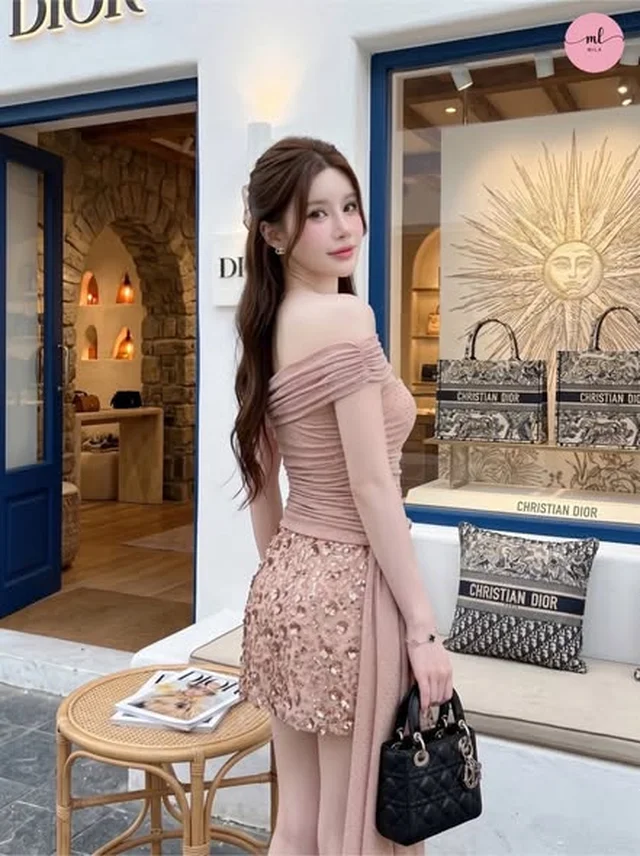 ชุดเซ็ตเสื้อไหล่เดียวและกระโปรงสั้นเลื่อมโทนชมพู Size L thumbnail 4