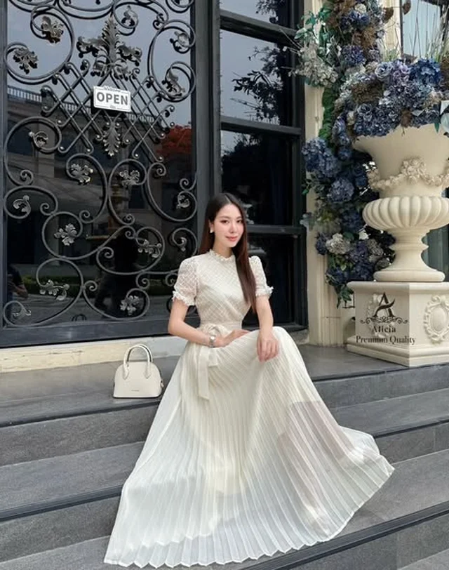 เดรสยาวออกงาน ผ้าลูกไม้จับพลีท สาวอวบ thumbnail 4