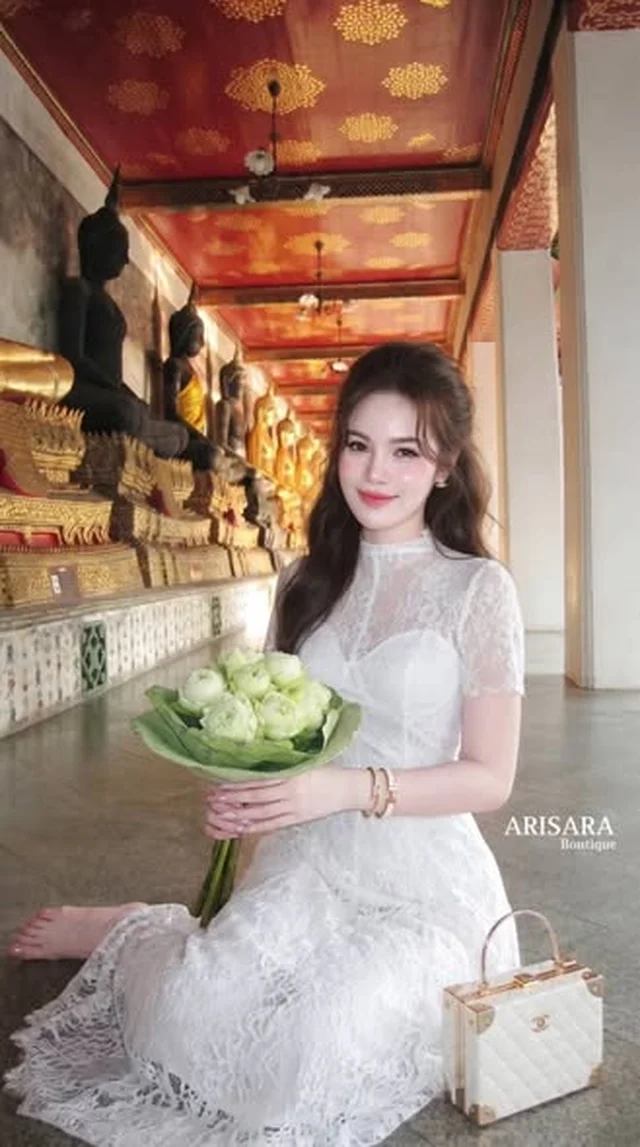 ARISARA Boutique ชุดเดรสลูกไม้ขาวเรียบหรู Size L thumbnail 2