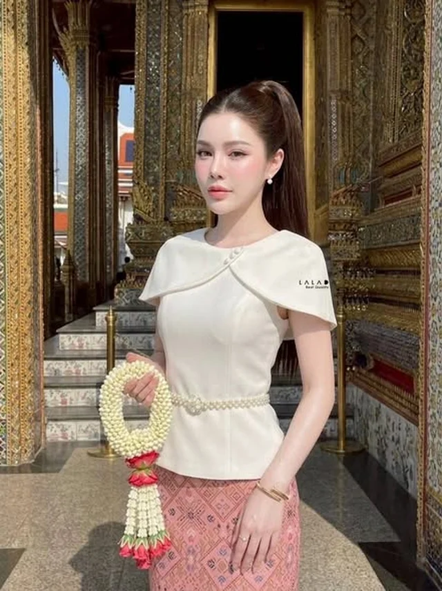 ชุดไทยประยุกต์ LALADA โทนชมพู ขาว เสื้อคอปก thumbnail 4