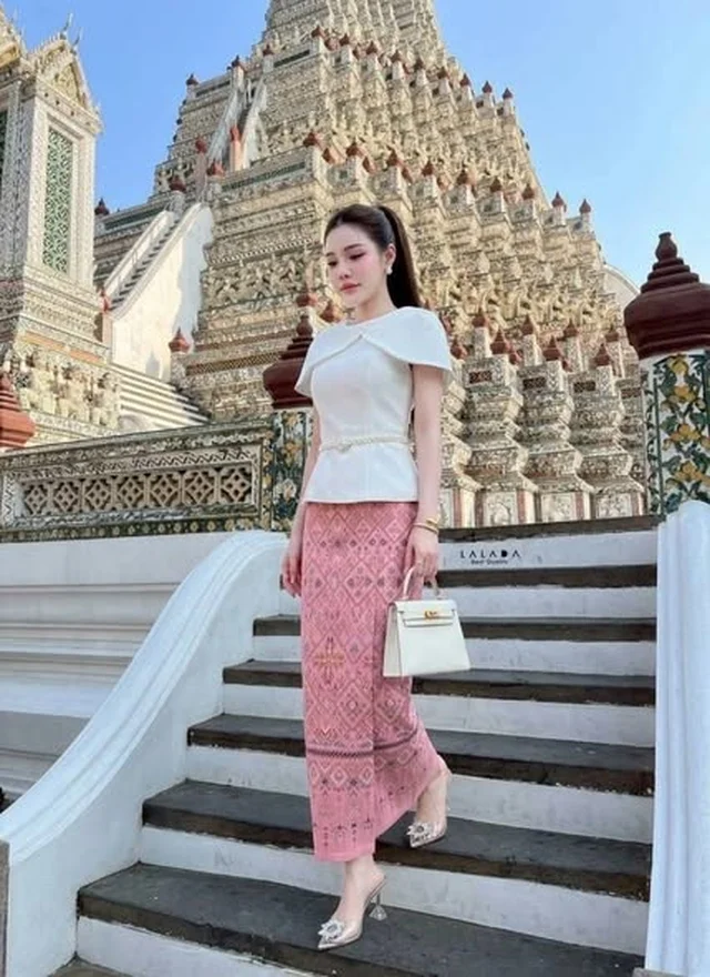 ชุดไทยประยุกต์ LALADA โทนชมพู ขาว เสื้อคอปก thumbnail 2