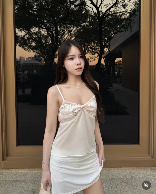 sheglamm.rent Brand Serlyn.bkk thumbnail 2