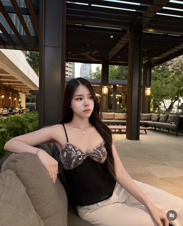 sheglamm.rent Brand Serlyn.bkk (alternate)