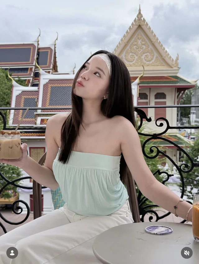 sheglamm.rent Brand  Bemychic thumbnail 3