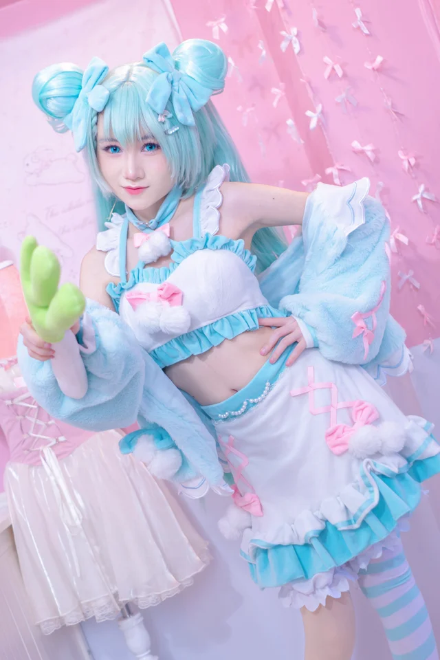 ชุดคอสเพลย์ Miku Cinnamon (alternate)