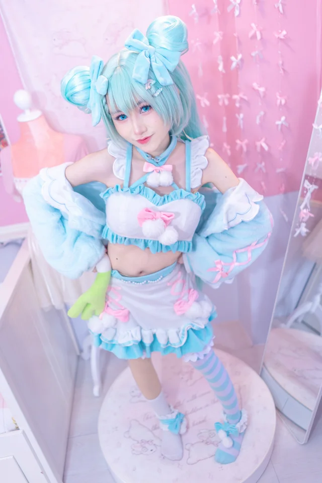 ชุดคอสเพลย์ Miku Cinnamon thumbnail 3