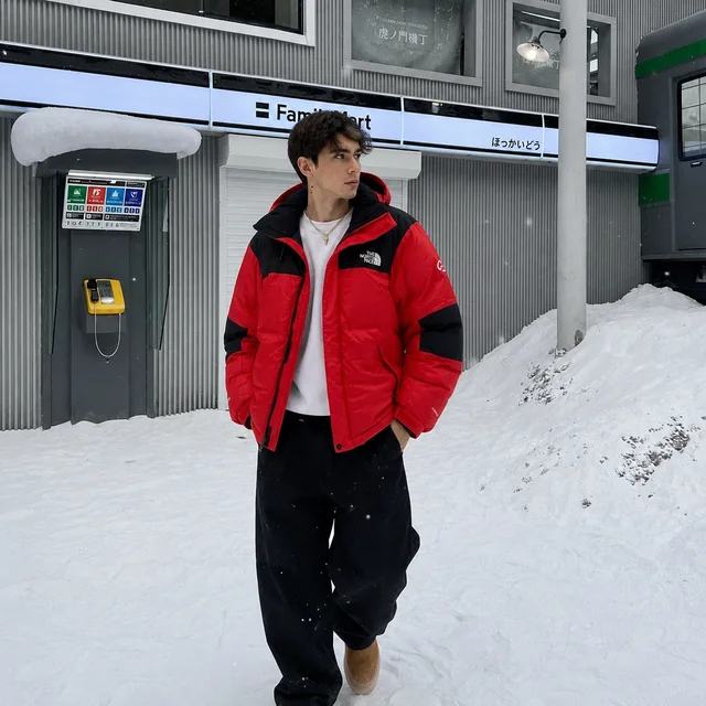 THE NORTH FACE thumbnail 2