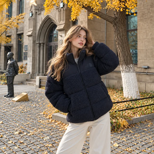 THE NORTH FACE thumbnail 2