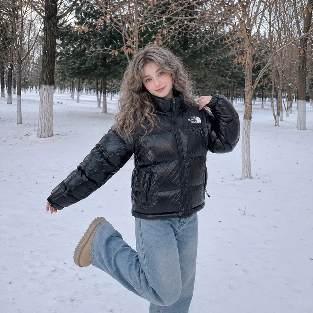 THE NORTH FACE thumbnail 2