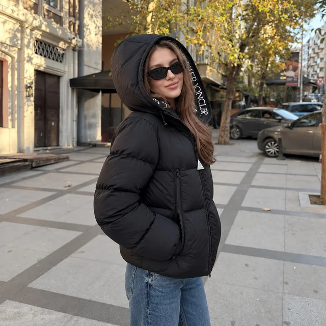 MONCLER      thumbnail 2