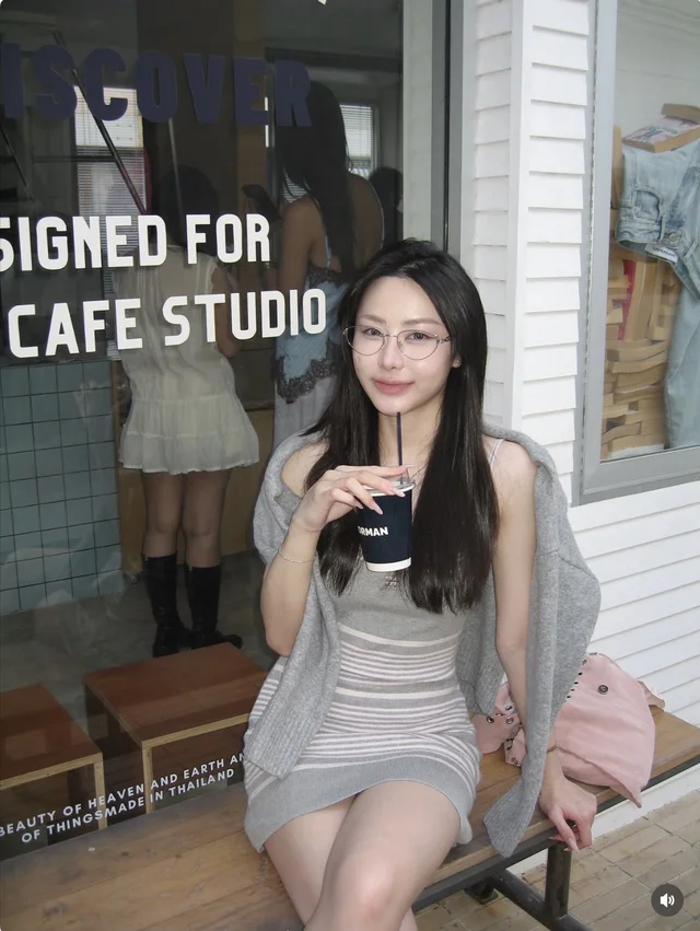 Brand Hearteyes thumbnail 5