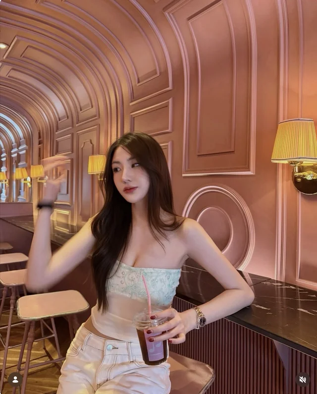 Brand Serlyn.official thumbnail 3