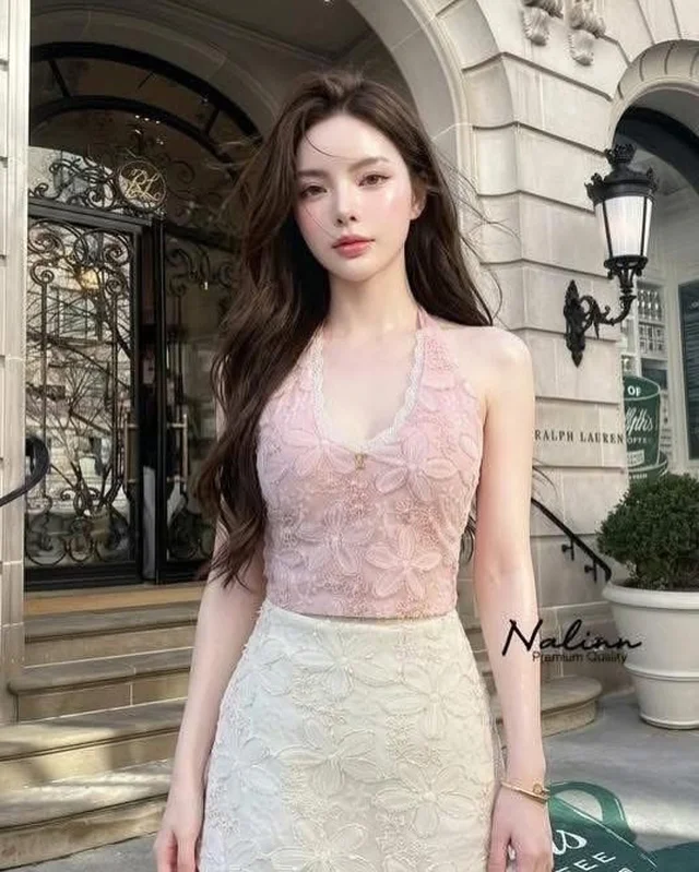 Nalinn Pink Lace Crop Top and Skirt Set Size SM thumbnail 2