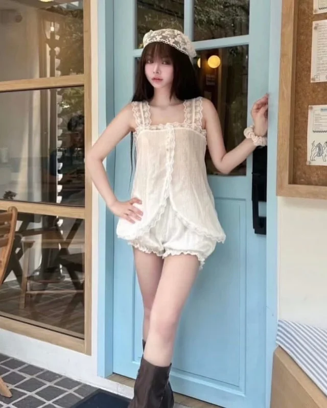 White Lace Camisole Shorts Set LEVENNBKK Size SM thumbnail 3