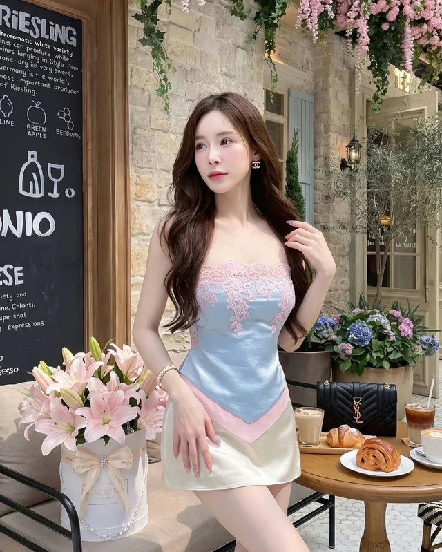ROSE Strapless Top with Short Skirt Size S (alternate)