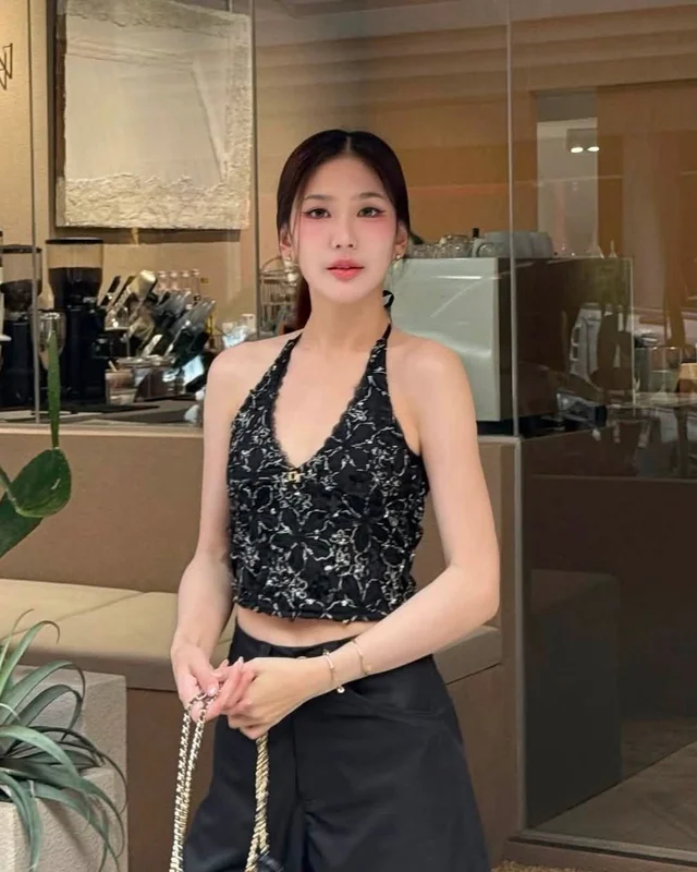 NICHARIS Black Halter Neck Top Size S M (alternate)