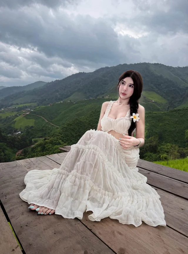 Ivory Princess thumbnail 3
