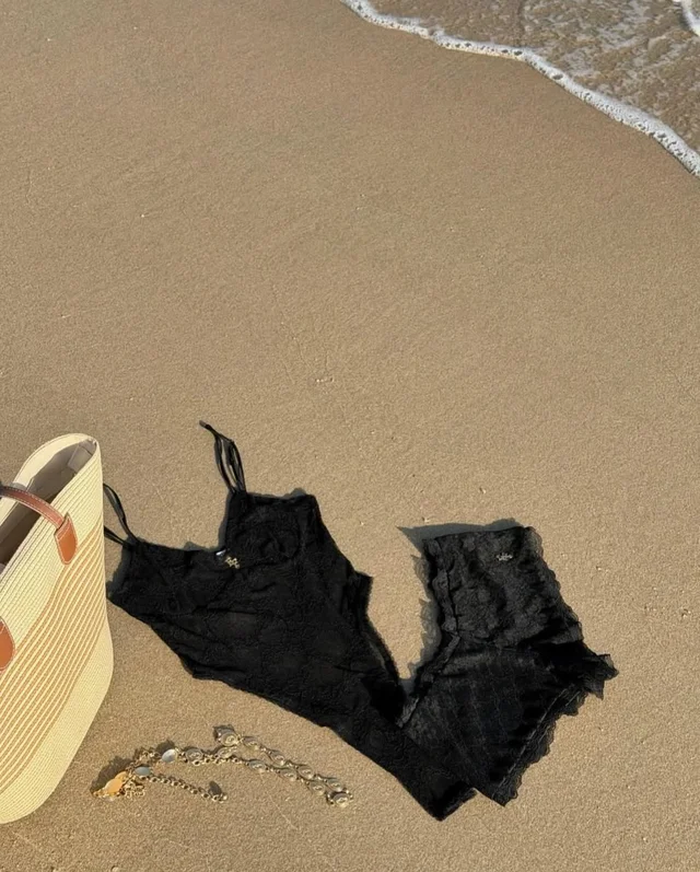 Feelfree Black Lace Bodysuit Shorts Set M thumbnail 4