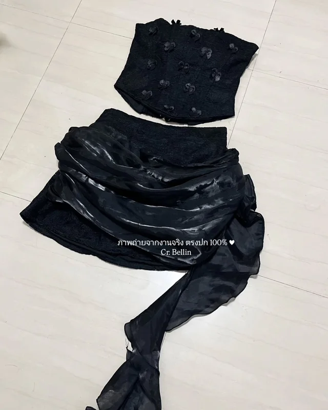 ชุด Two Piece Set สีดำ เสื้อเกาะอก และ กระโปรงสั้น thumbnail 3