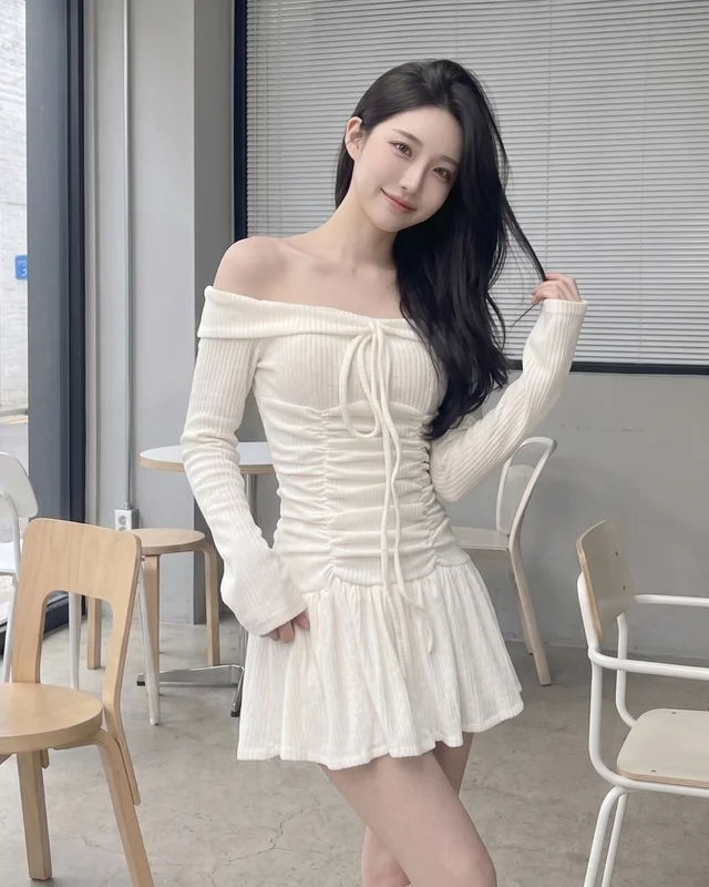 เดรสสั้นสีขาวเปิดไหล่ White Off Shoulder Dress Size S (alternate)