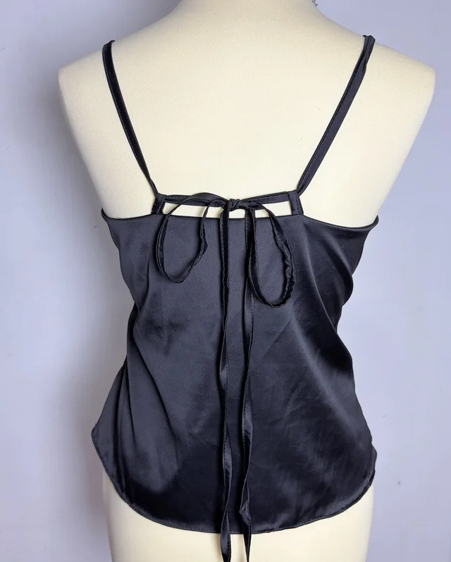 เสื้อสายเดี่ยวเลื่อมดำ Black Sequin Camisole Size L thumbnail 2