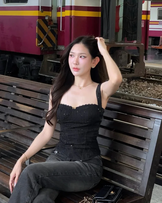 เสื้อสายเดี่ยวสีดำ Nicharis Black Scallop Top Size L thumbnail 4