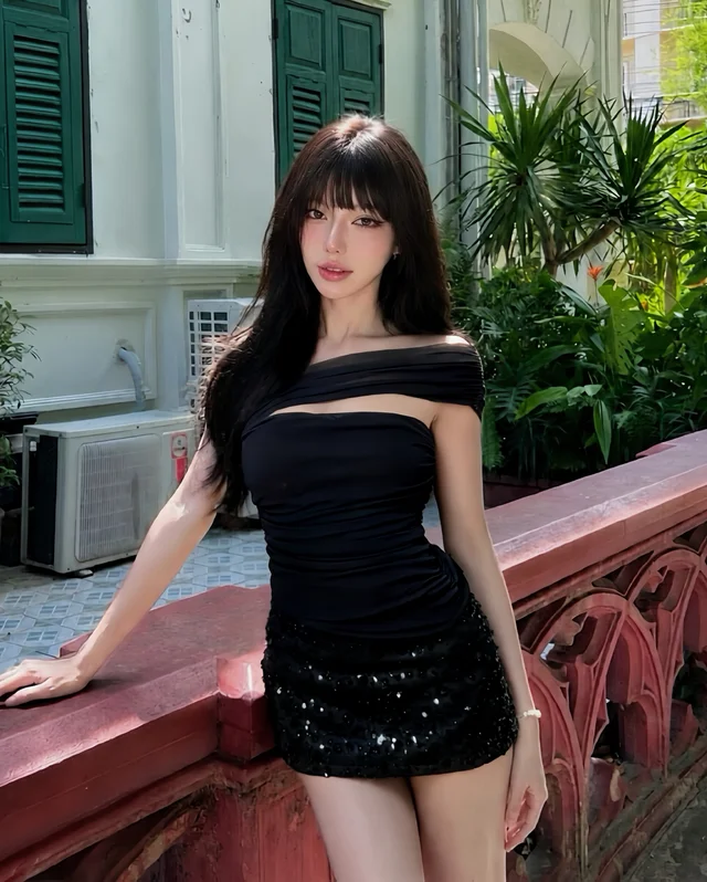 Black Off Shoulder Cutout Top and Sequin Mini Skirt Set B52 thumbnail 5