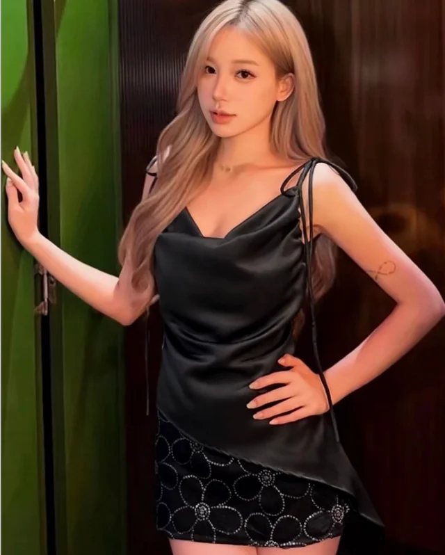 Black Satin Top and Mini Skirt ชุดเสื้อซาตินและกระโปรงสั้นสีดำ Size S thumbnail 3