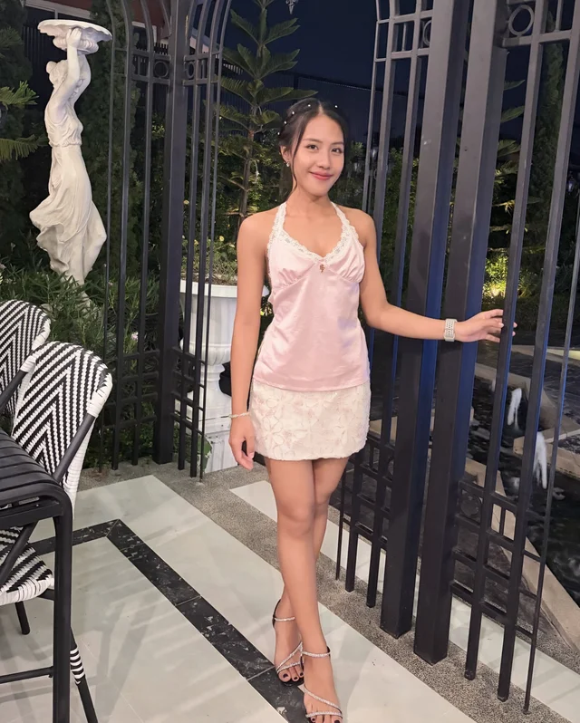 Pink Satin Lace Halter Top and White Skirt Set ชุดเซตสีชมพู (alternate)