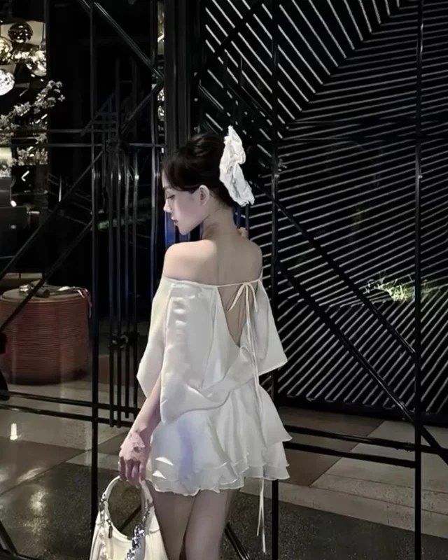 เดรสสั้นปาดไหล่สีครีมดีไซน์น่ารัก Off Shoulder Mini Dress thumbnail 4
